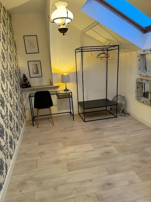 Chillout Apart 4 Bedrooms Warsaw Apartment