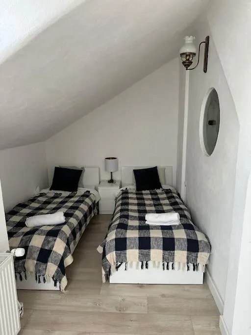 Apartment Chillout Apart 4 Bedrooms Warsaw Poland